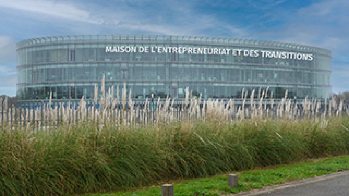 Maison de l'Entrepreneuriat et des Transitions enseigne