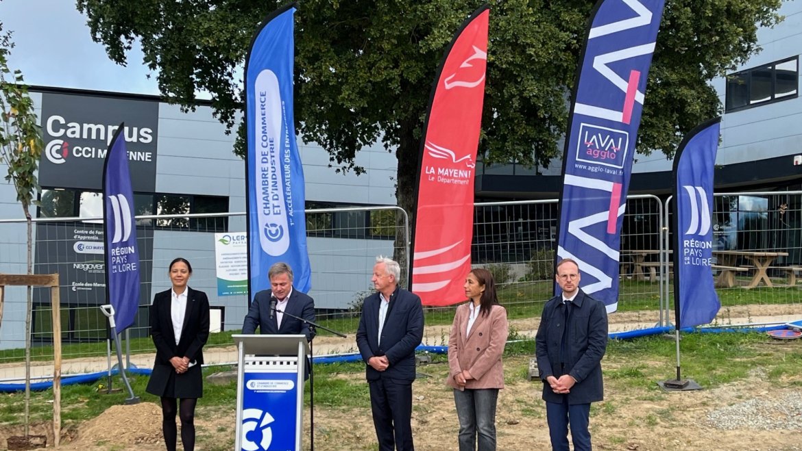 pose première pierre futur campus 1