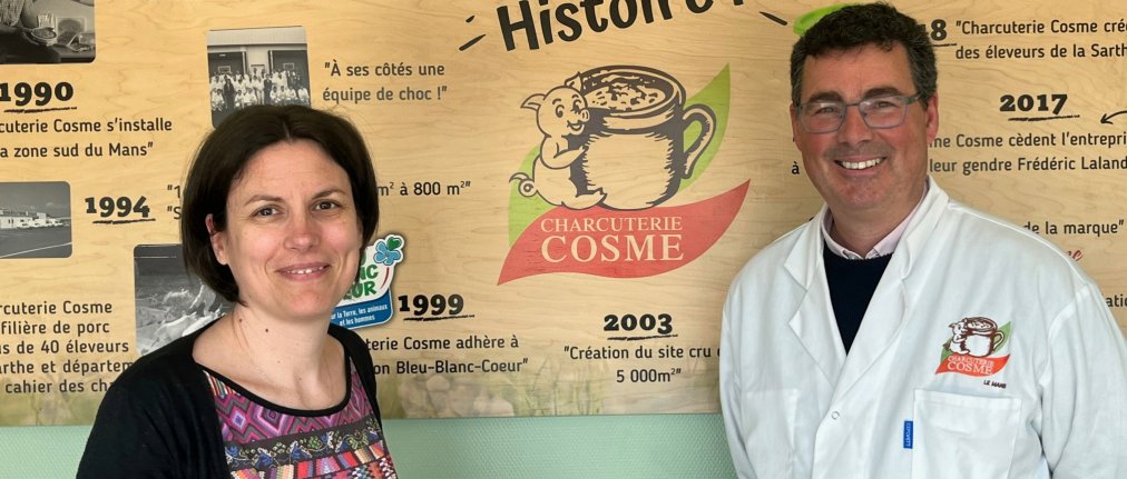 Cécile François, responsable des ressources humaines, et Frédéric Lalande, dirigeant de la Charcuterie Cosme.