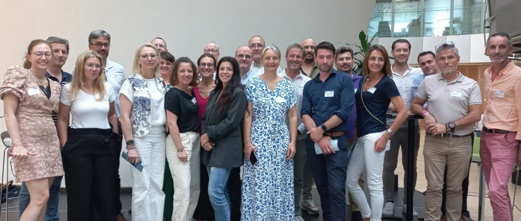 Groupe Plato, composé d’une dizaine de chefs d’entreprise et de cadres dirigeants sarthois.