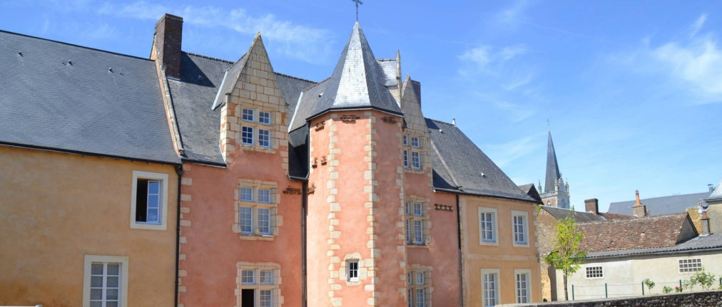 La Grand'Maison à Écommoy.